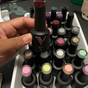 28 different shades of Valentino gel polish.